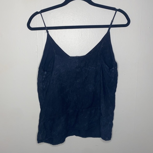 🎱Calvin Klein Jeans textured top with adjustable straps! - Picture 6 of 7
